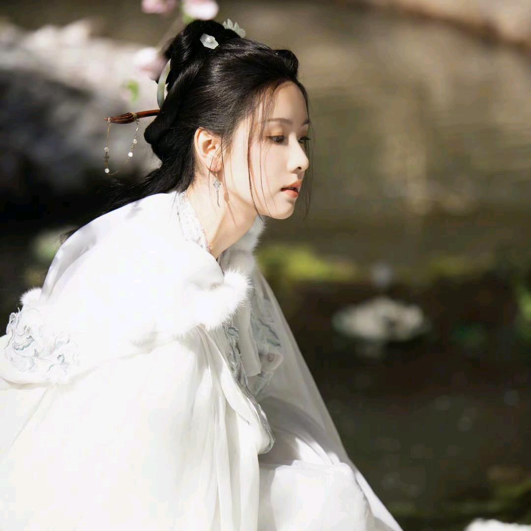 讲小小