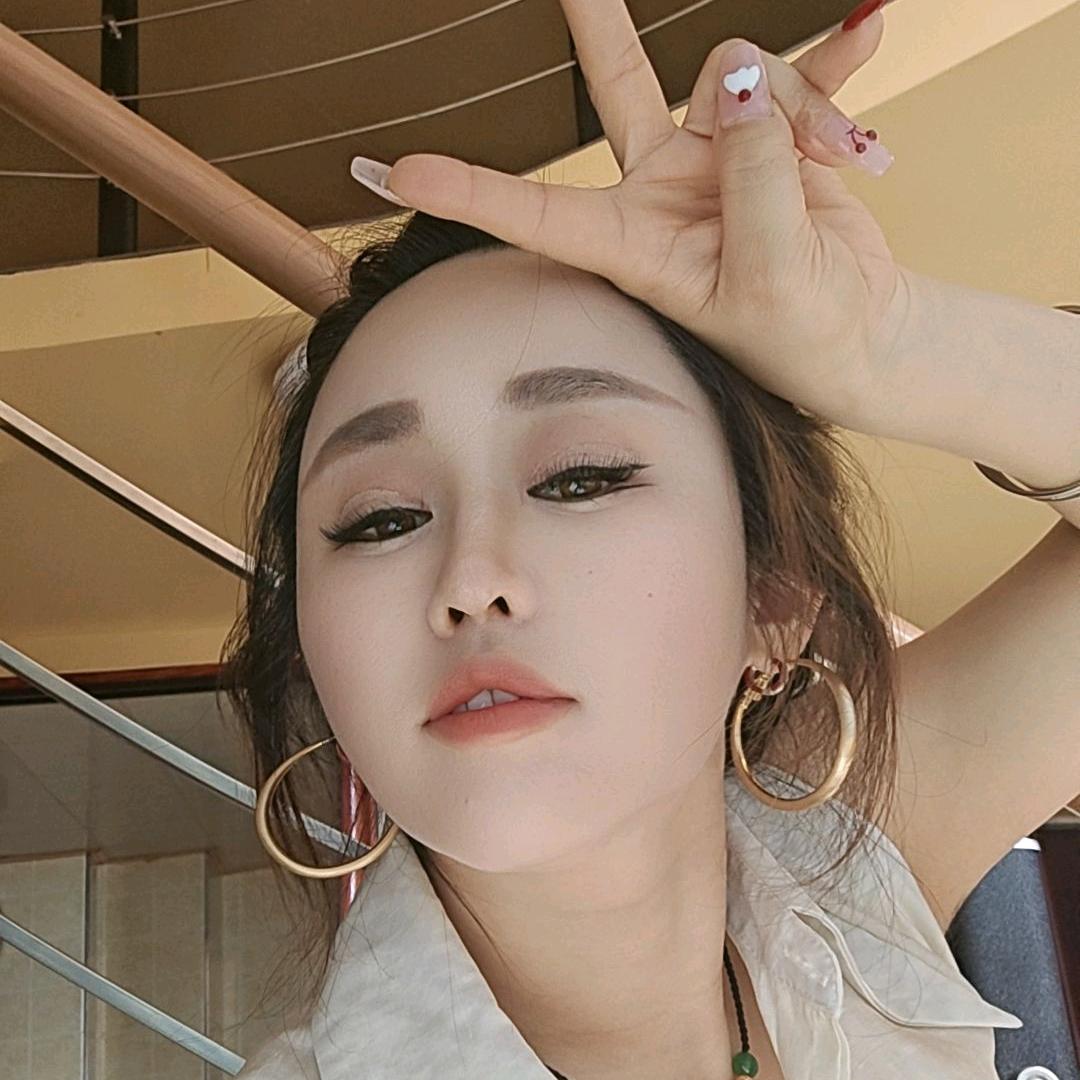 大脸猫🐱