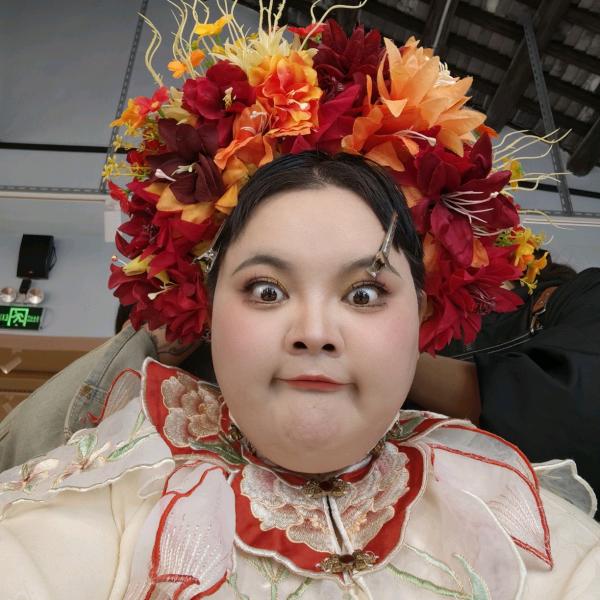 张丹哈哈哈哈哈哈