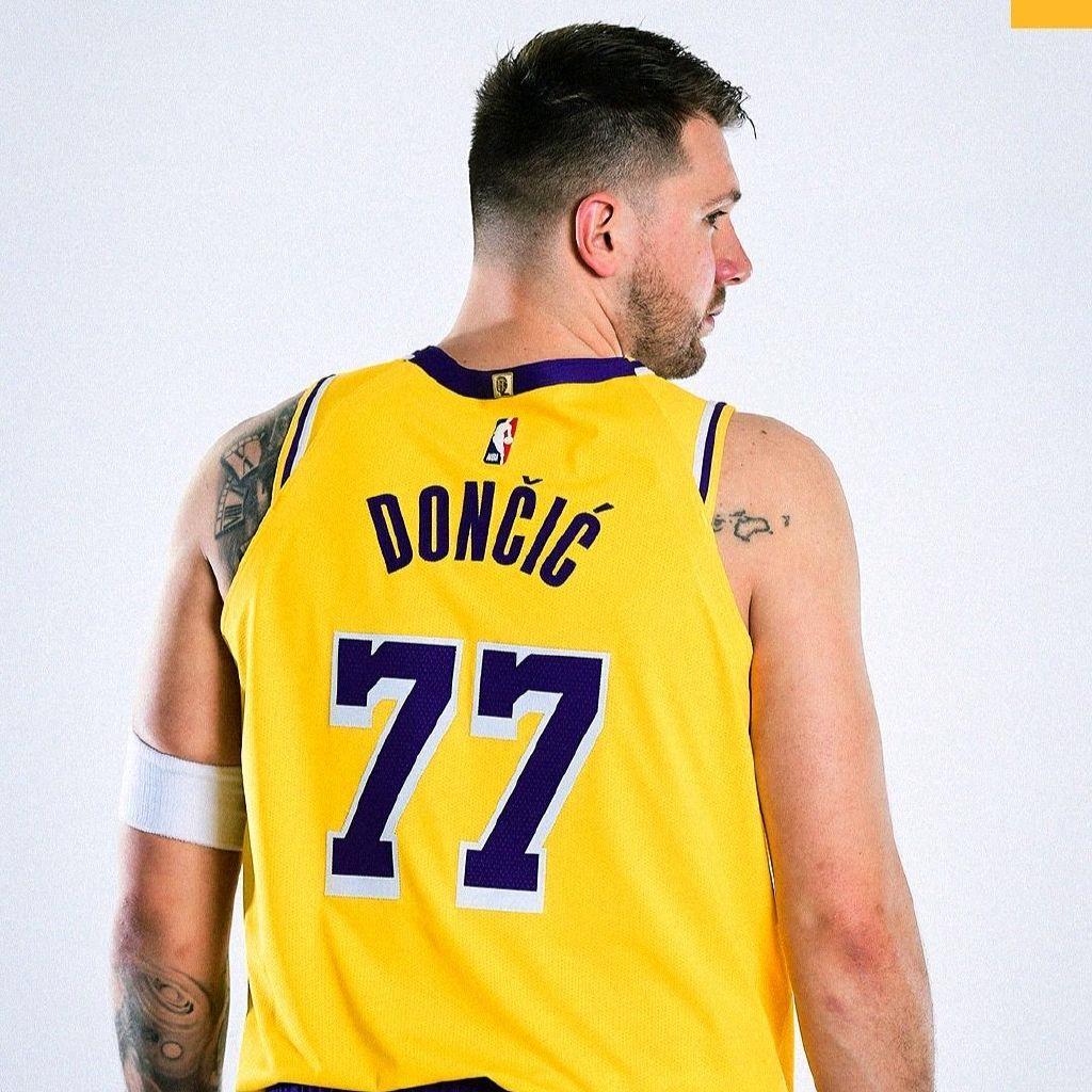 🌊77
