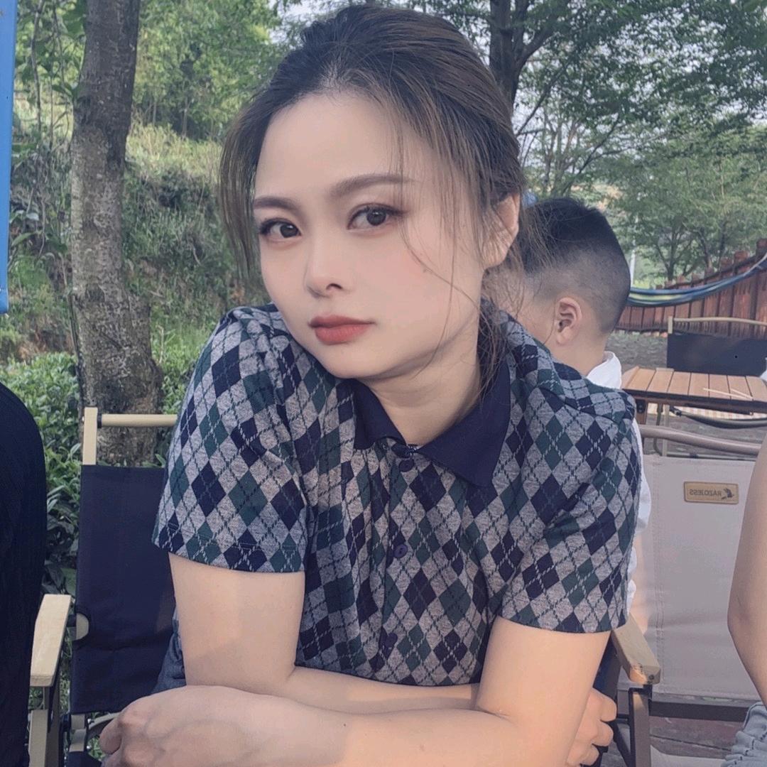 小莫莫