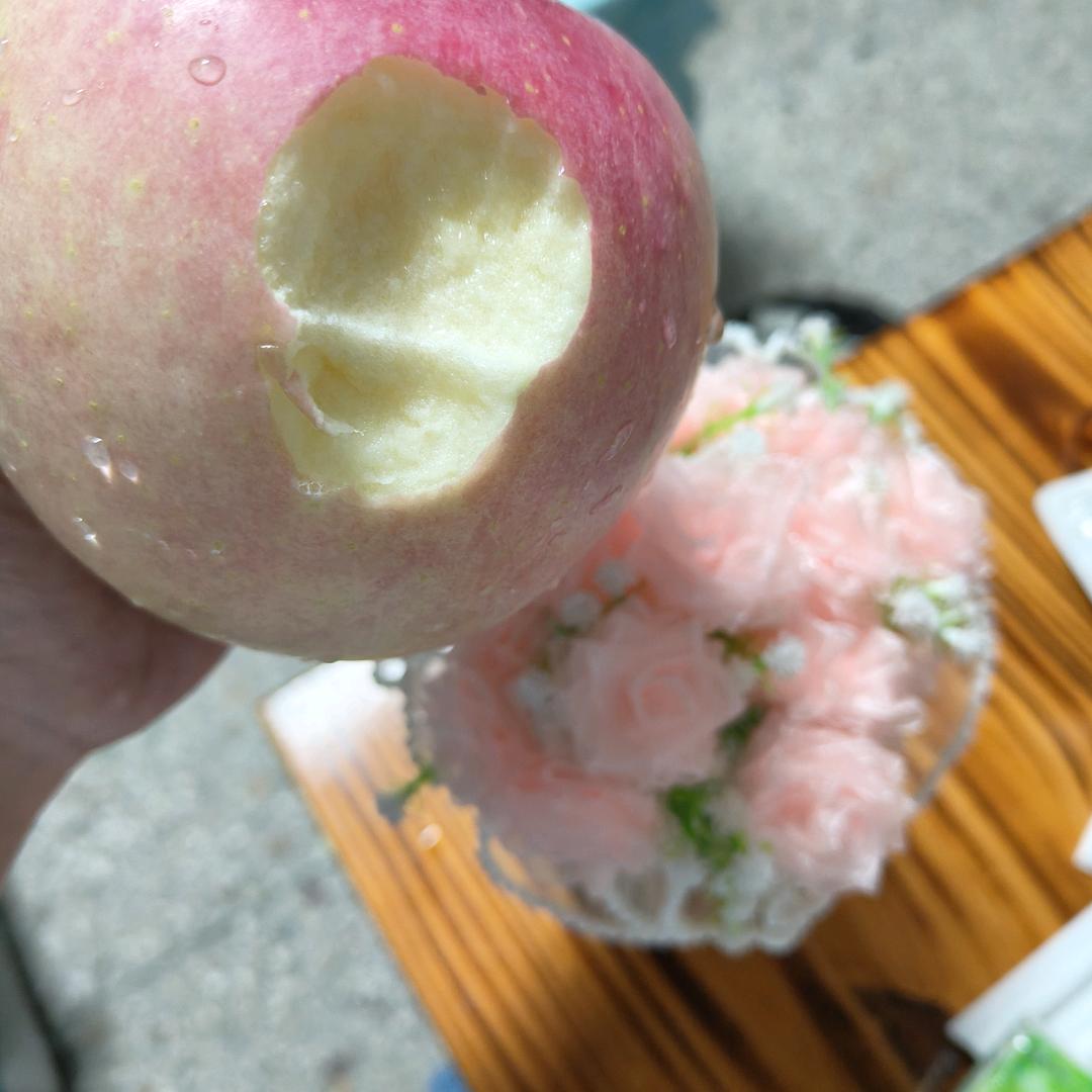 一口苹果🍎