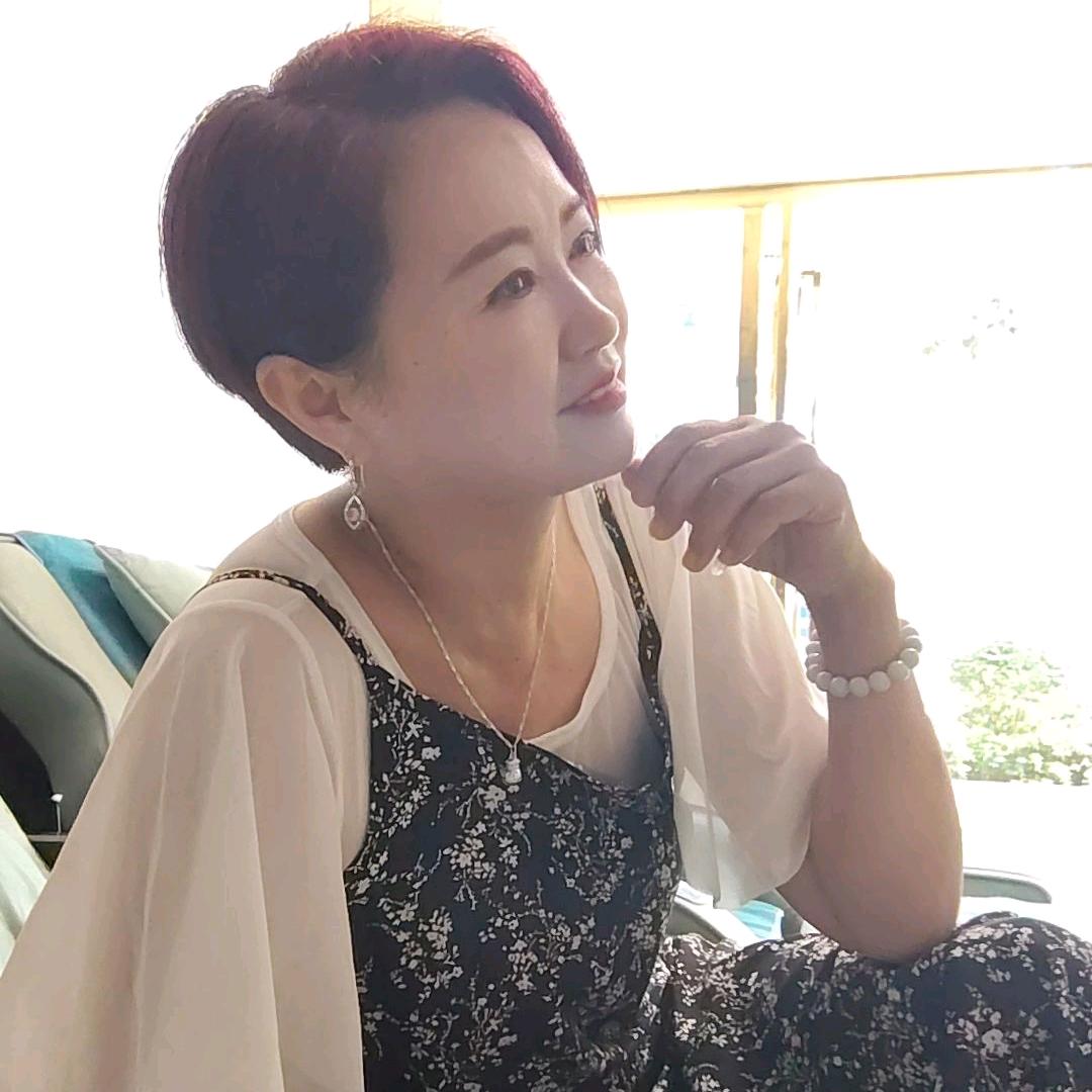 如梦。