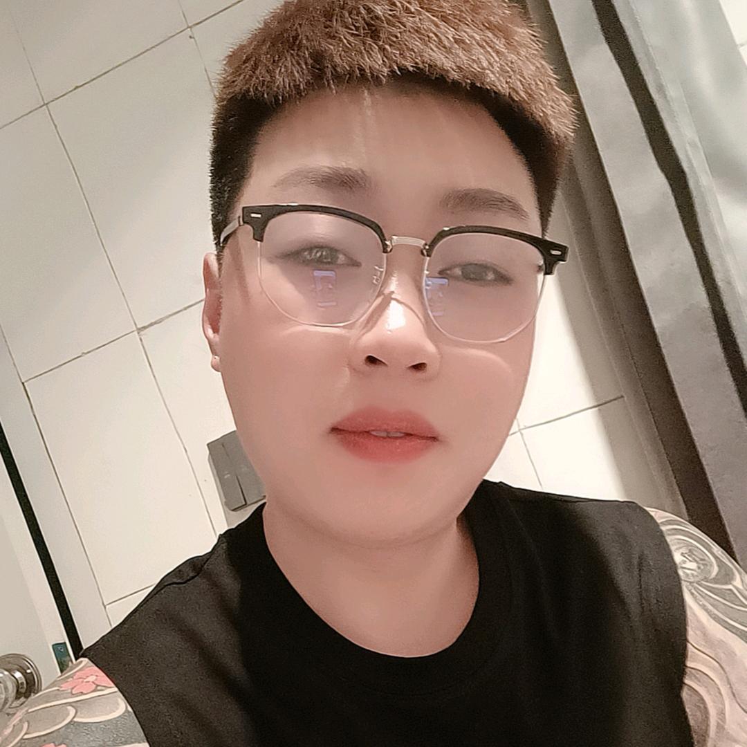 杨小杨🧏🏻‍♂️
