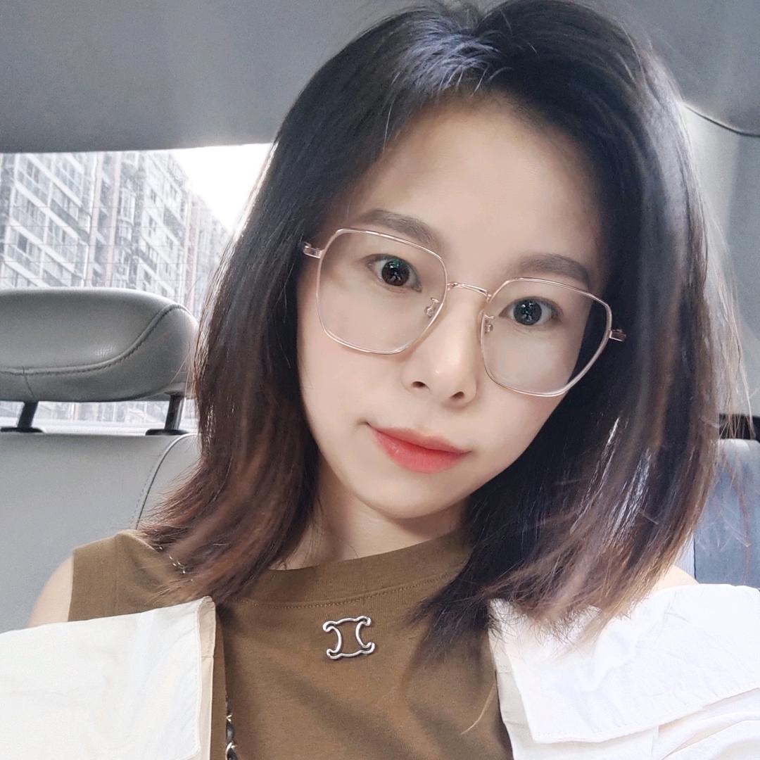 杨七月