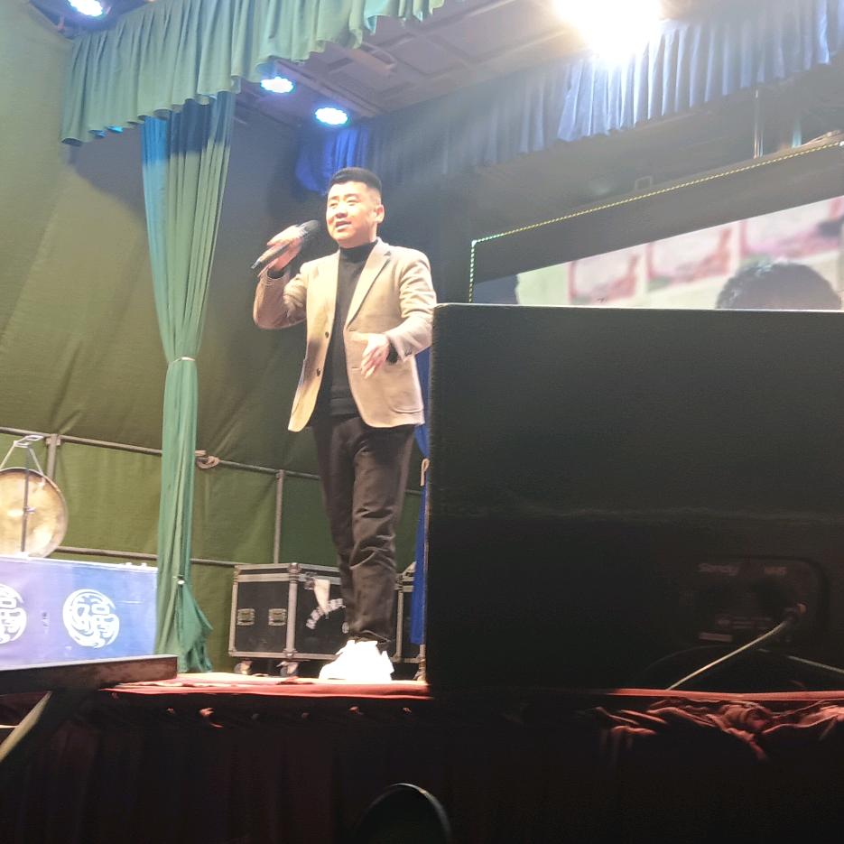 馬健……恩师伏义龙