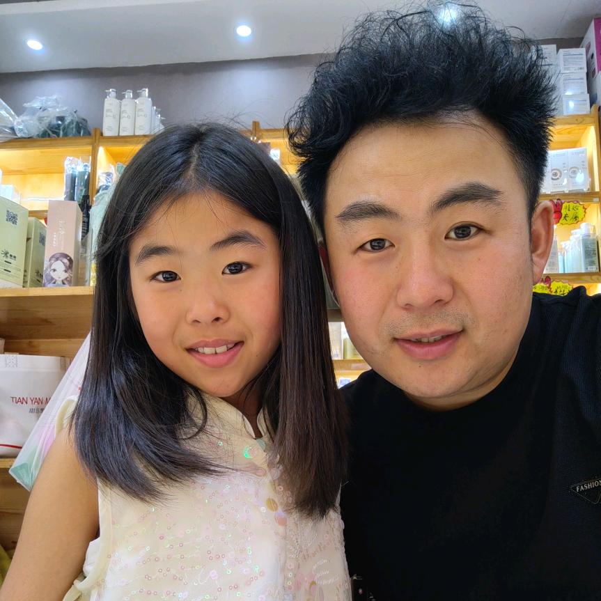 启来美发用品批发店