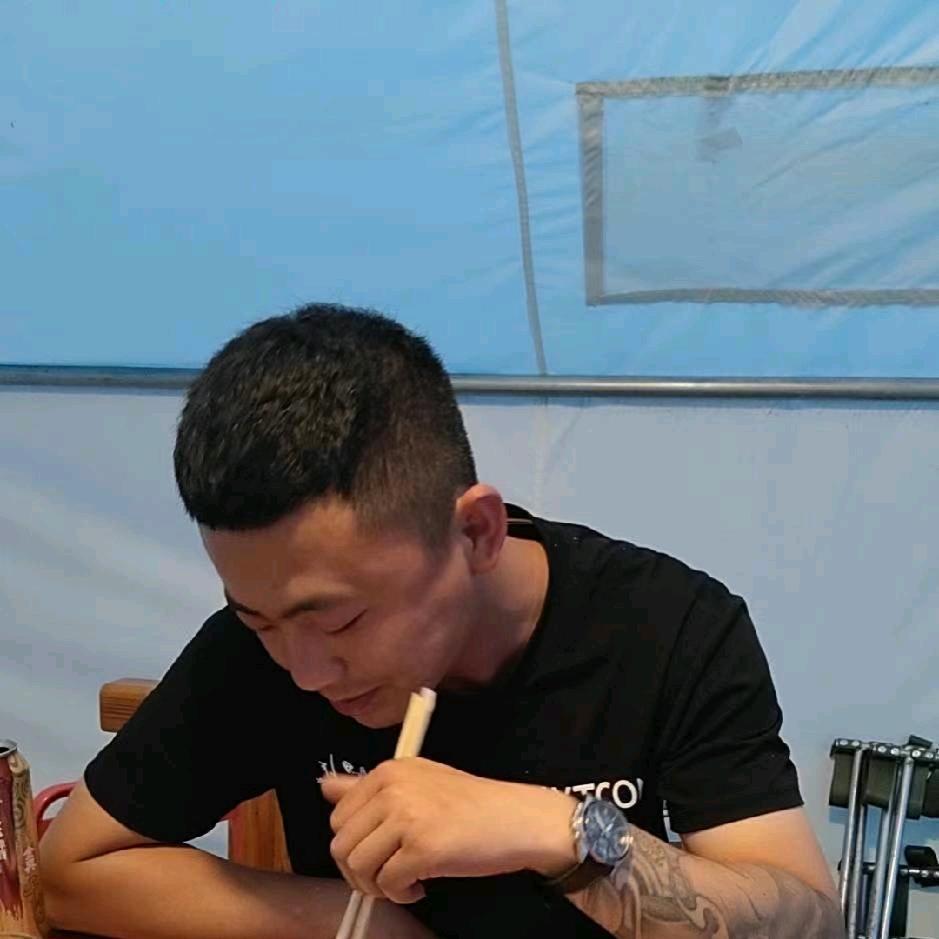 田野里的小火箭🚀