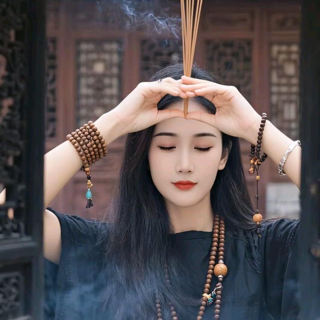 《布衣一朵花》