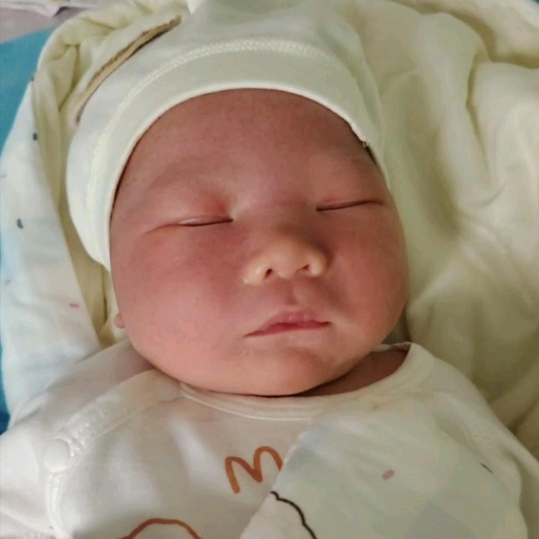 小朱麻麻《小月龄哺乳期》