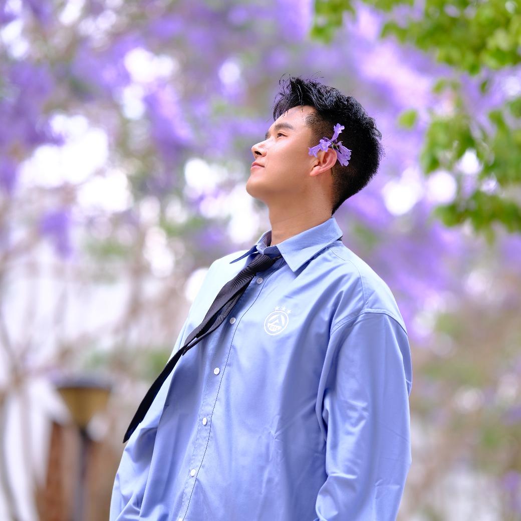 明明老师