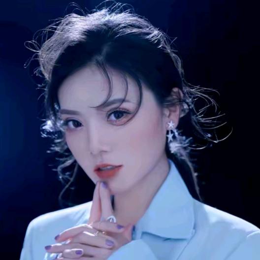 千屿sheila👑时尚穿搭