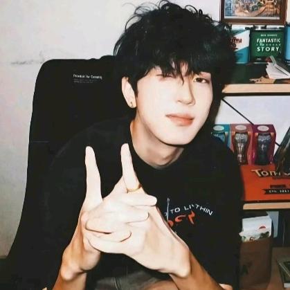 课堂上的男明星