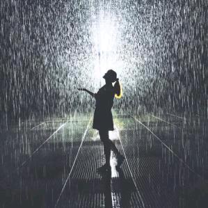 ①嗰亽、淋雨