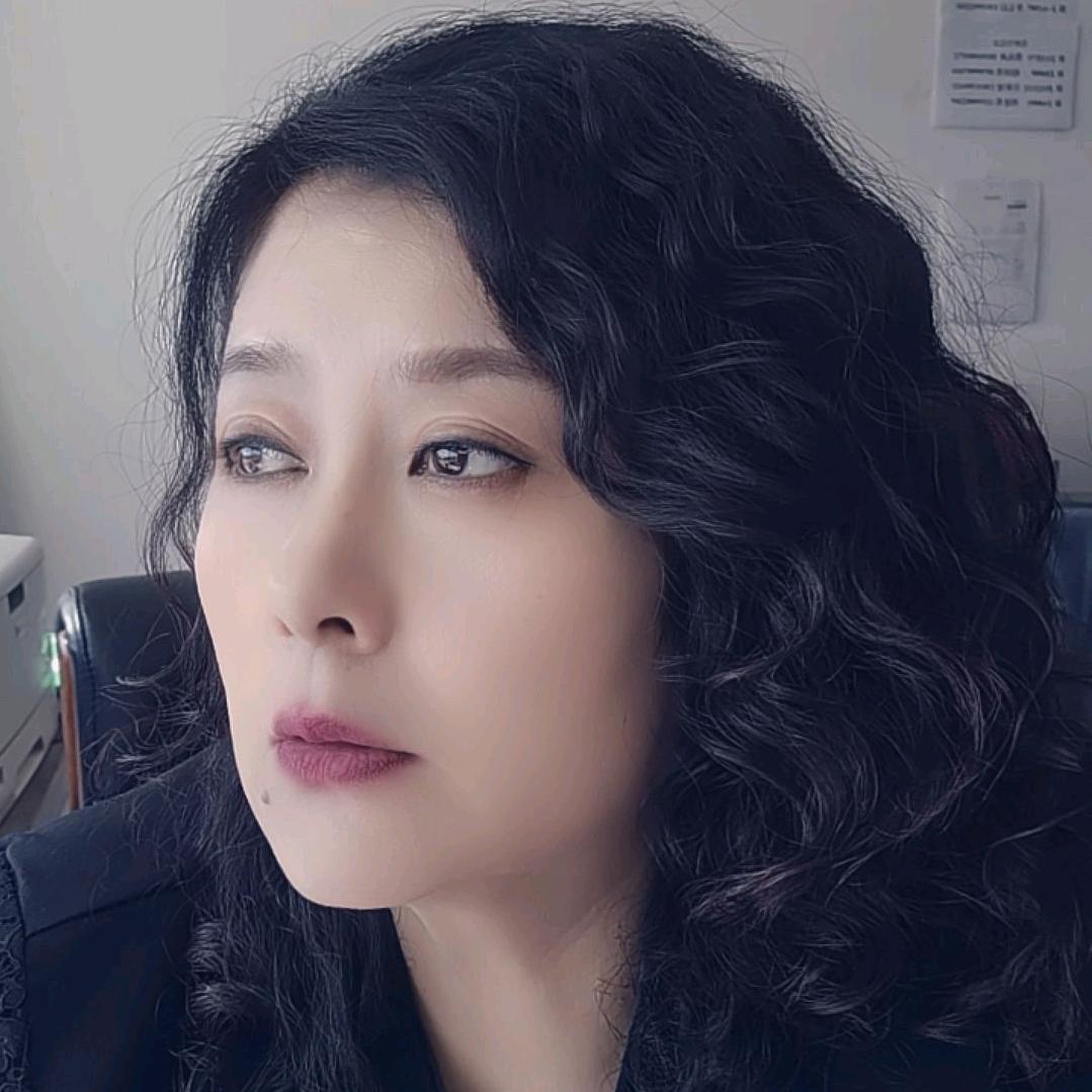 闹闹爱唱歌