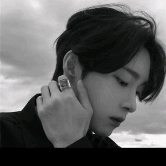 🦋⊙ω⊙🌹封心🌸锁爱🌺