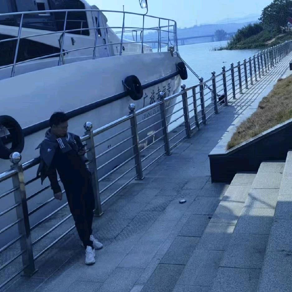 小河