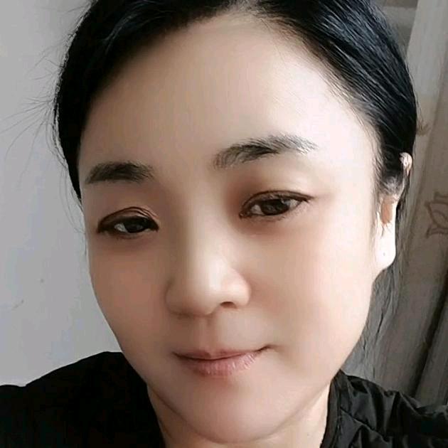 淡淡的烟草味