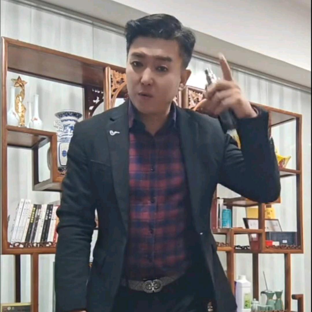 李东亚