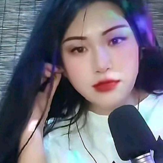 燕燕🎤晚上8:10开播