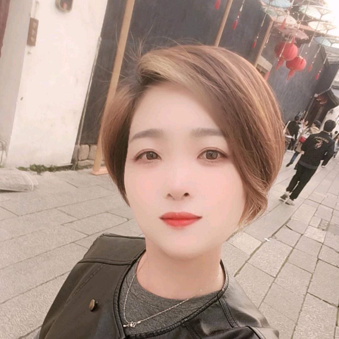 薇薇小茶女
