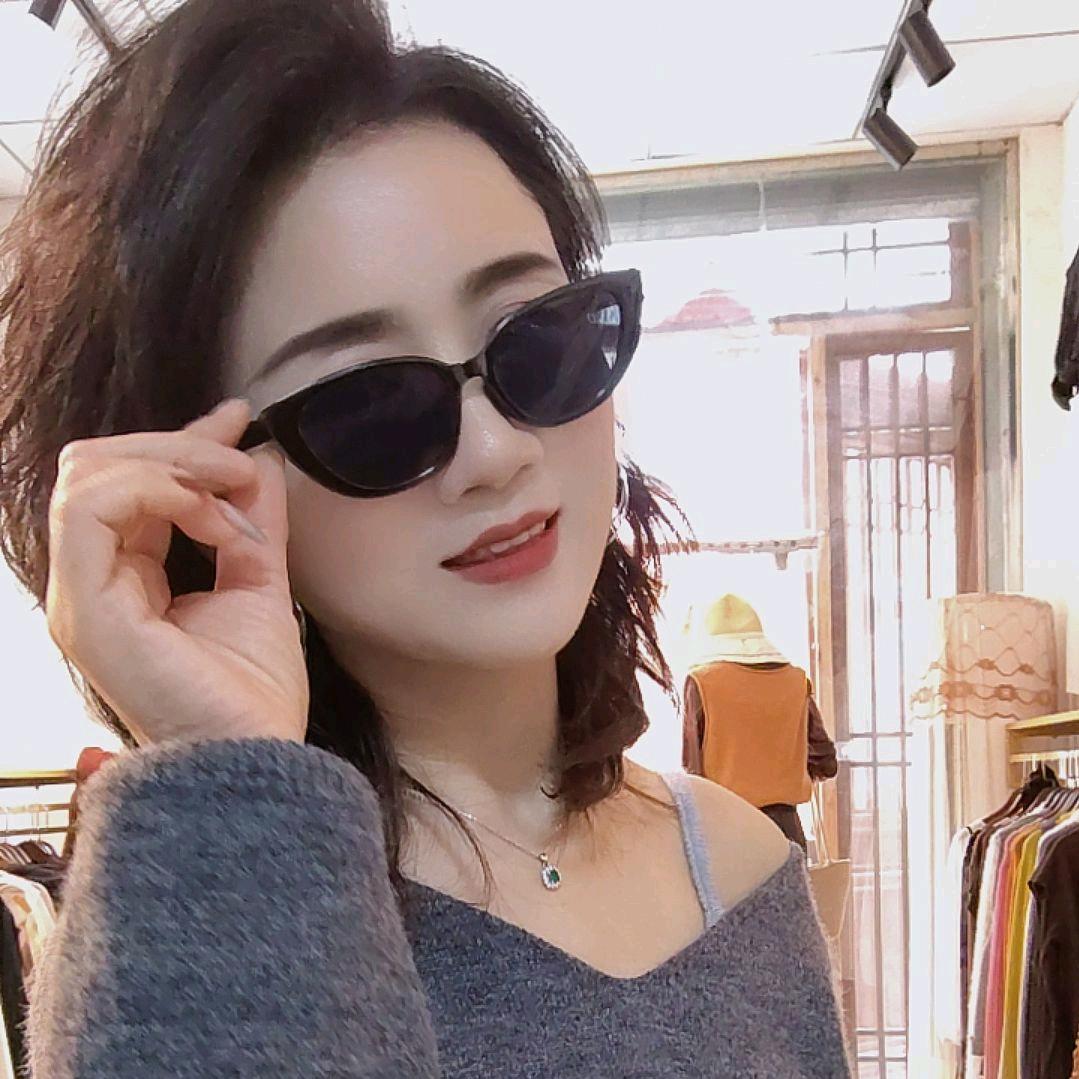 射洪县仁和镇水巷街辣妈衣橱