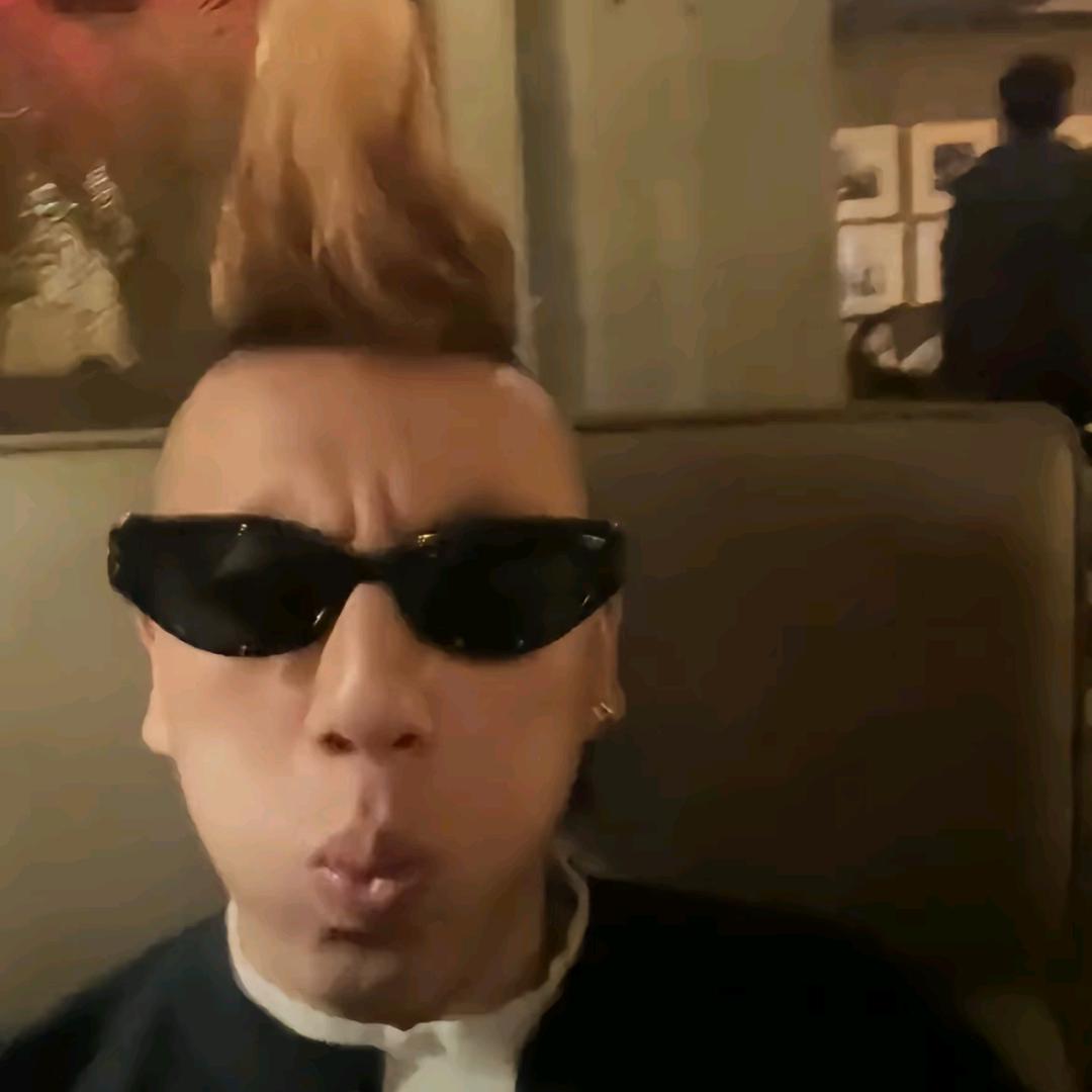 H℡