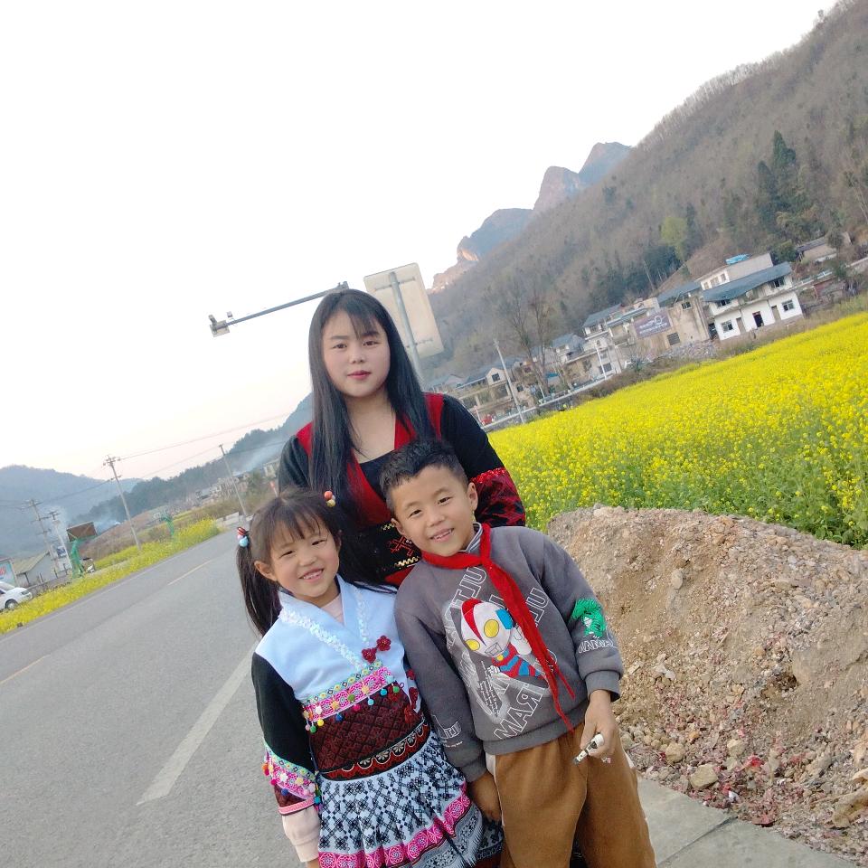 你⁹往⁹前⁹冲⁹，我⁹跟⁹着⁹你⁹