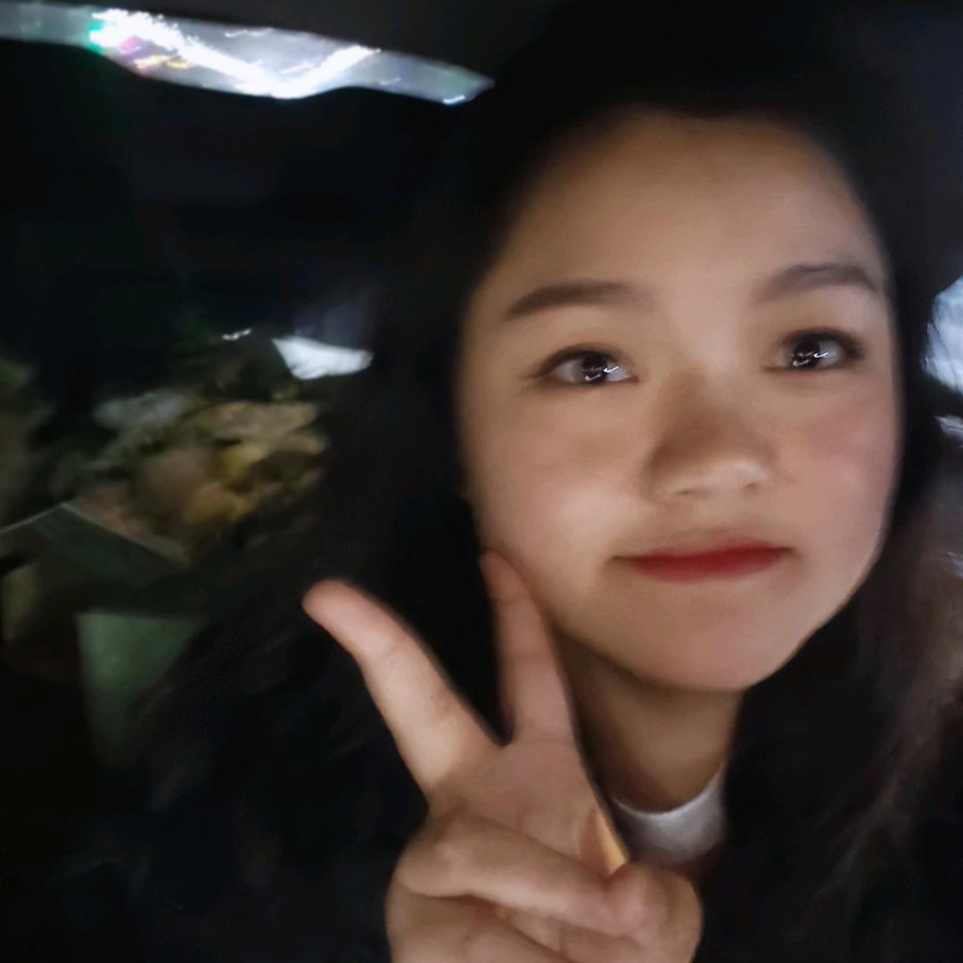 超级性感母蟑螂