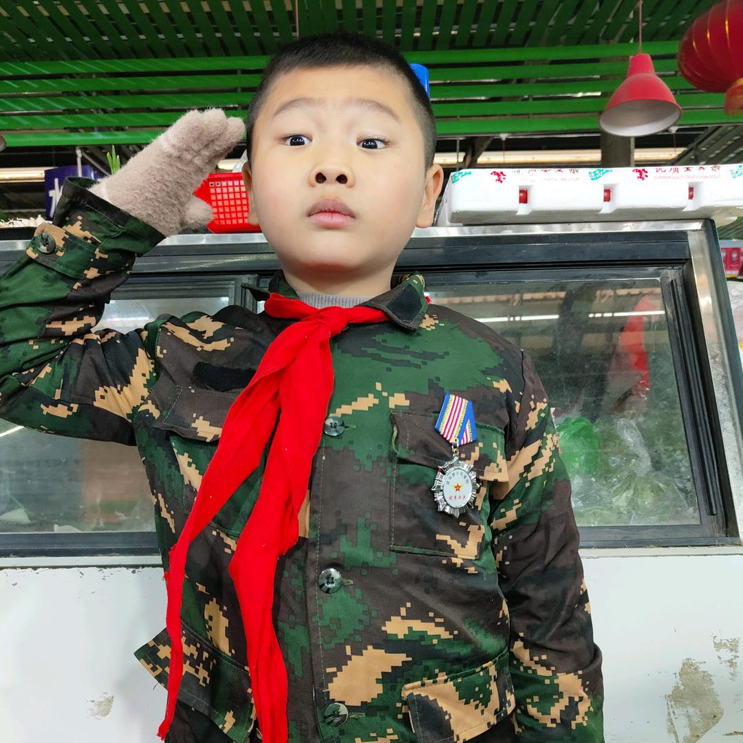 尼古拉斯～军哥