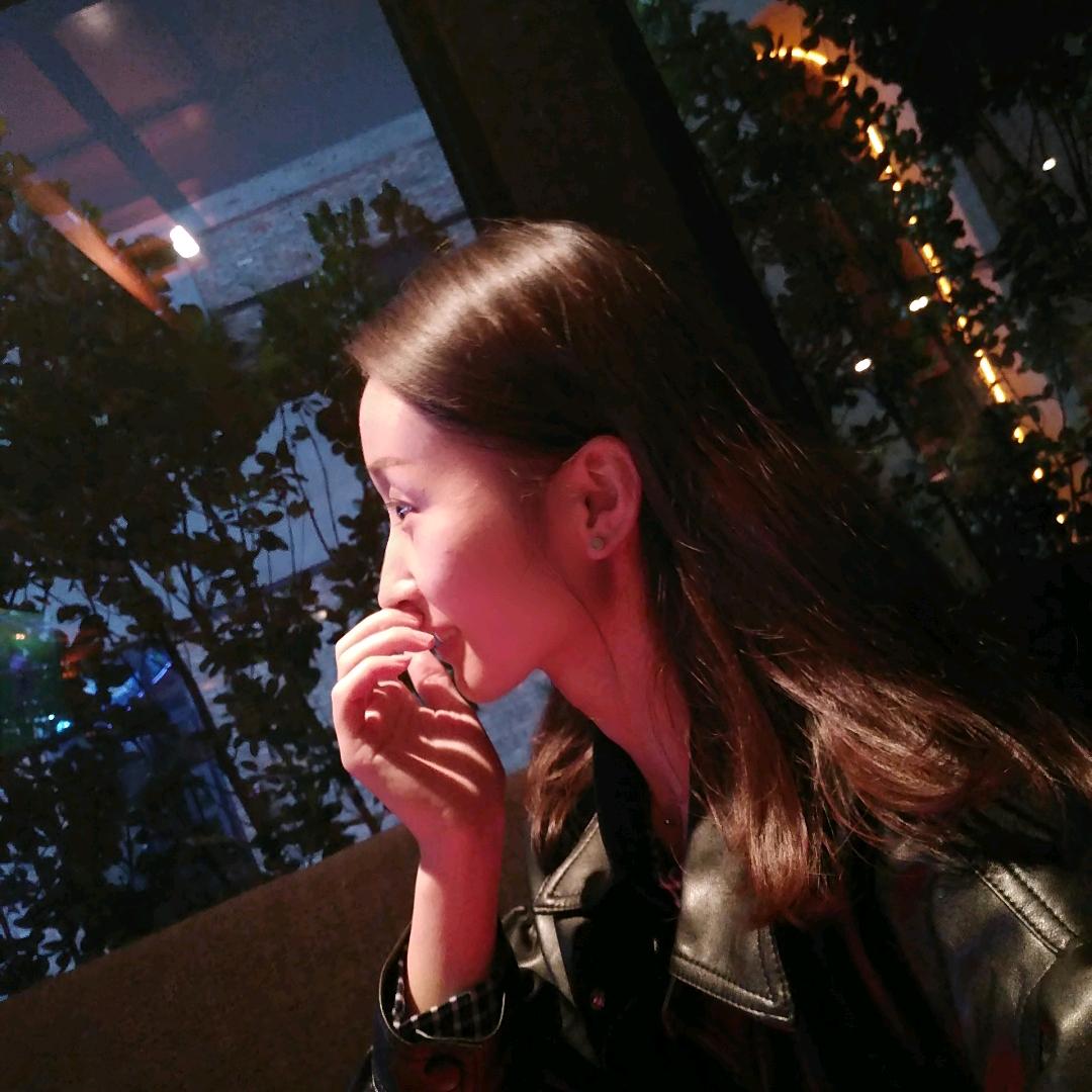 我是睿娜
