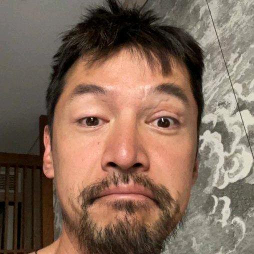 触不可及。