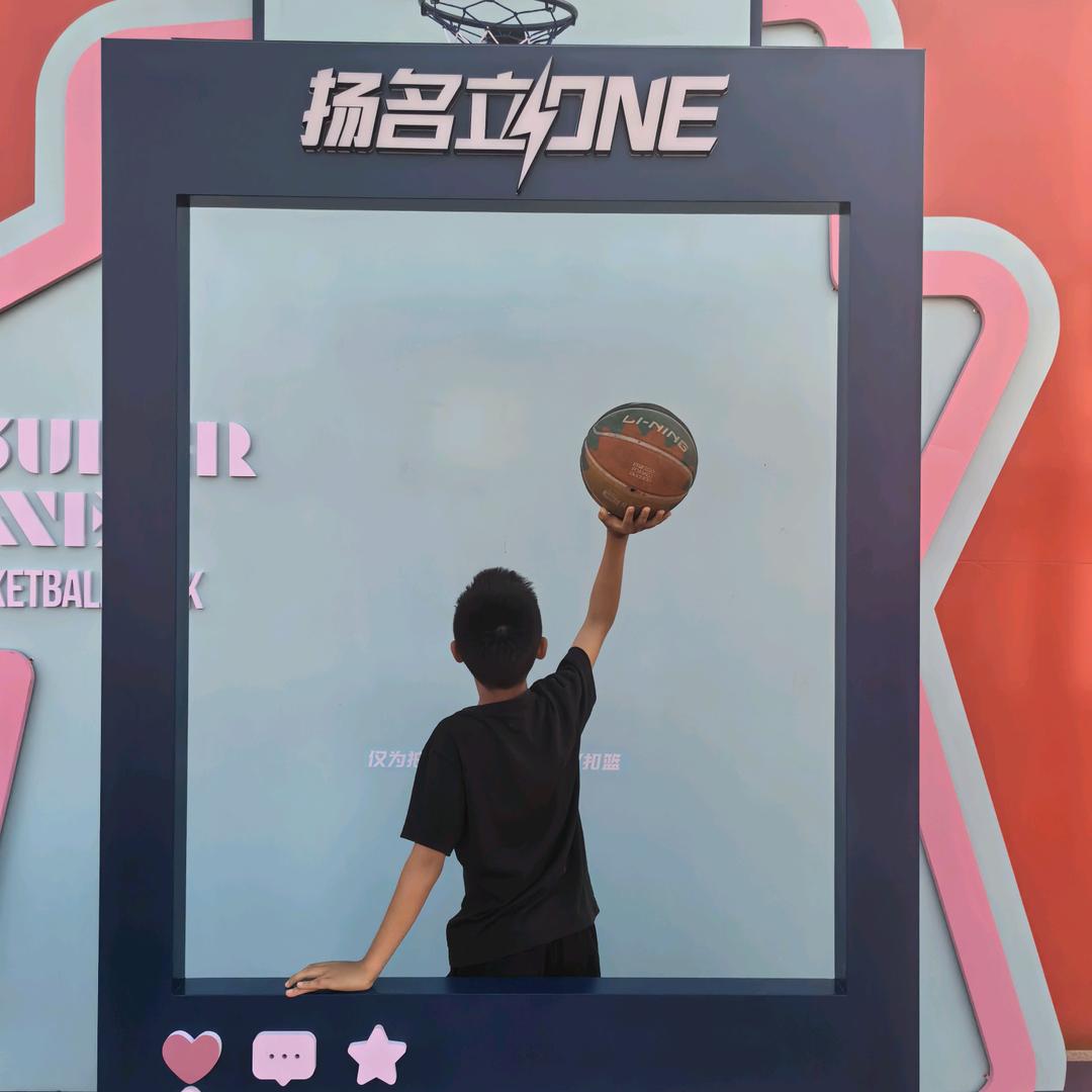 迎篮而上的鹏澎🏀