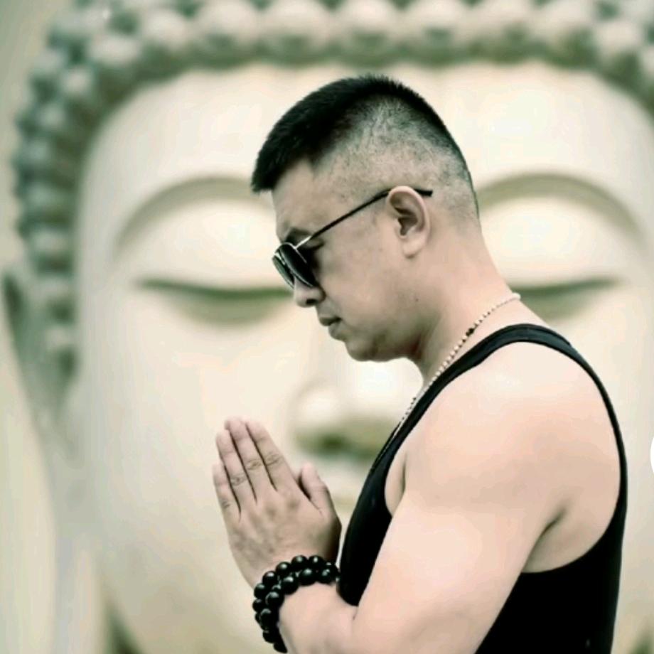 香辣大猪蹄（诚信互关互赞不取消）