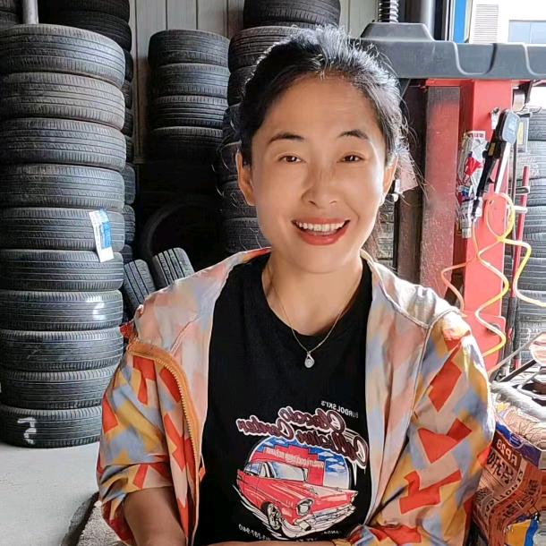 柳州轮胎姐