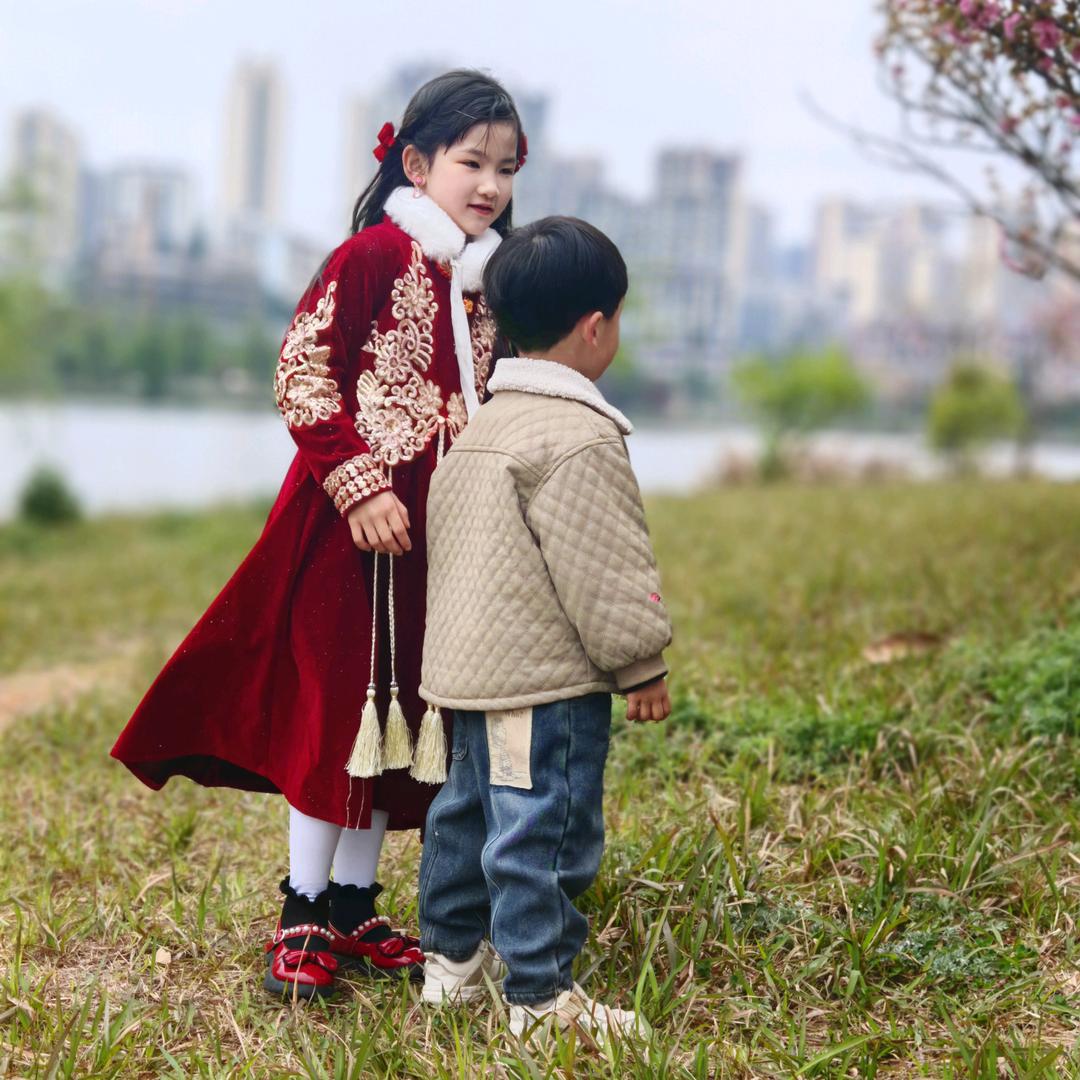 男女宝童装穿搭