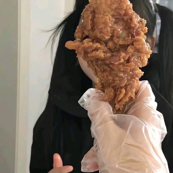 忧郁小佳少
