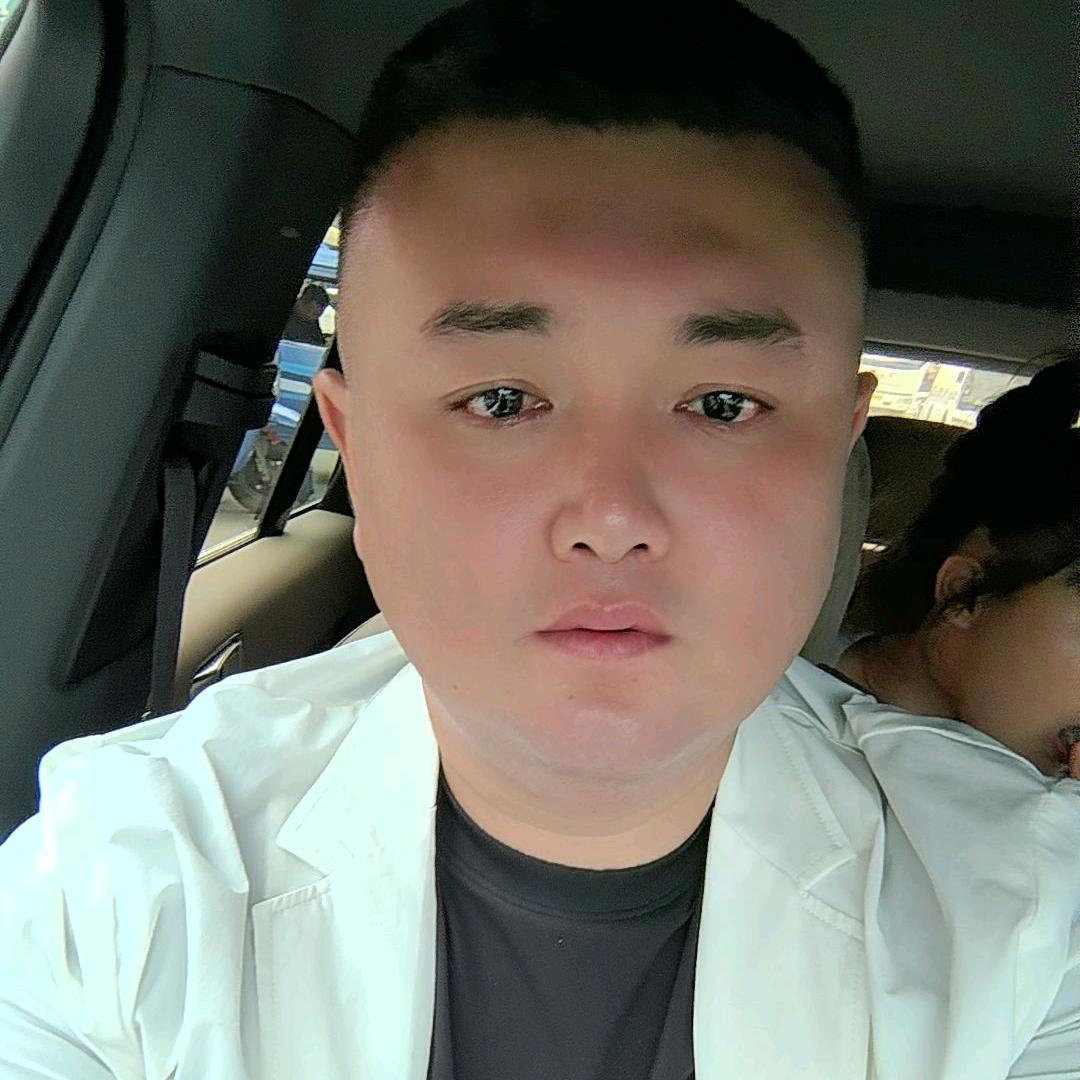 李龙