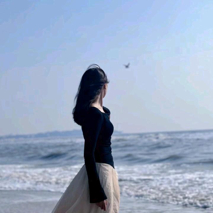 阿居.