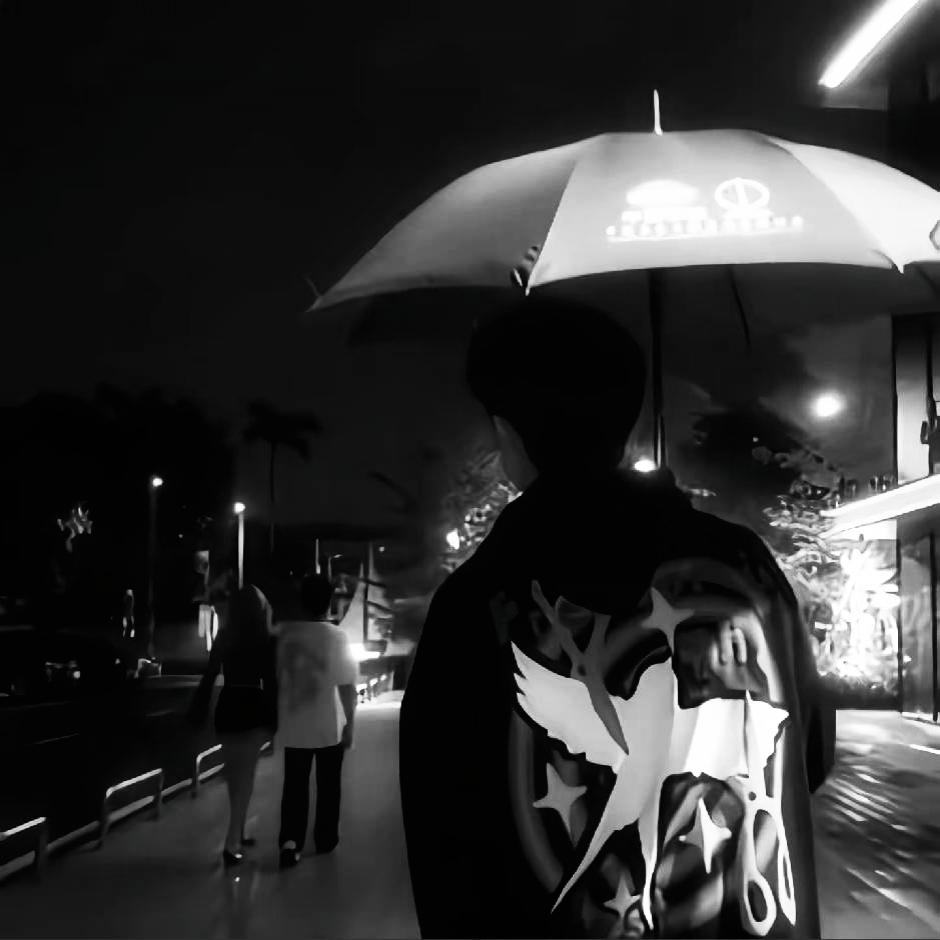 等烟花寻常