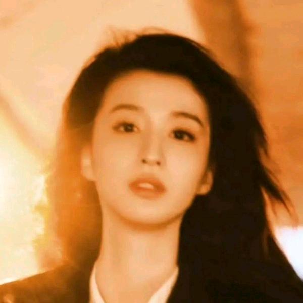 满船清梦托星河-