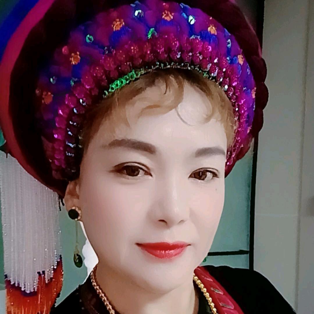 白俗食府，青砖伴瓦轻奢民宿