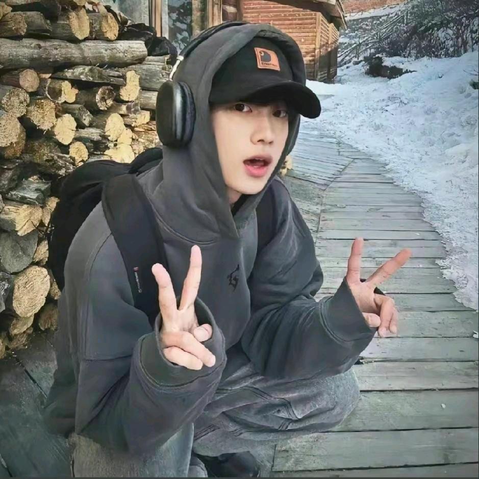 A๓๔____小达瓦📷