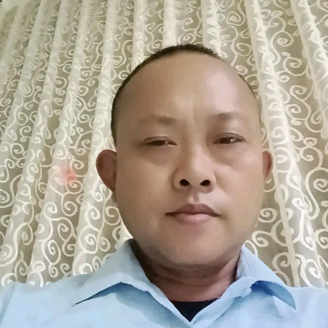 覃情哥