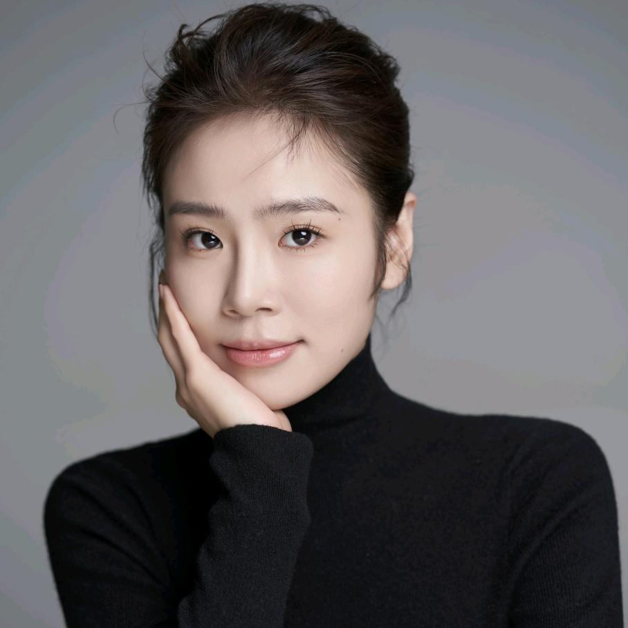 萌姐定制时尚穿搭