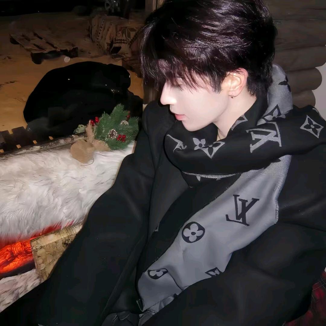 天天在发育路坐牢的浩子