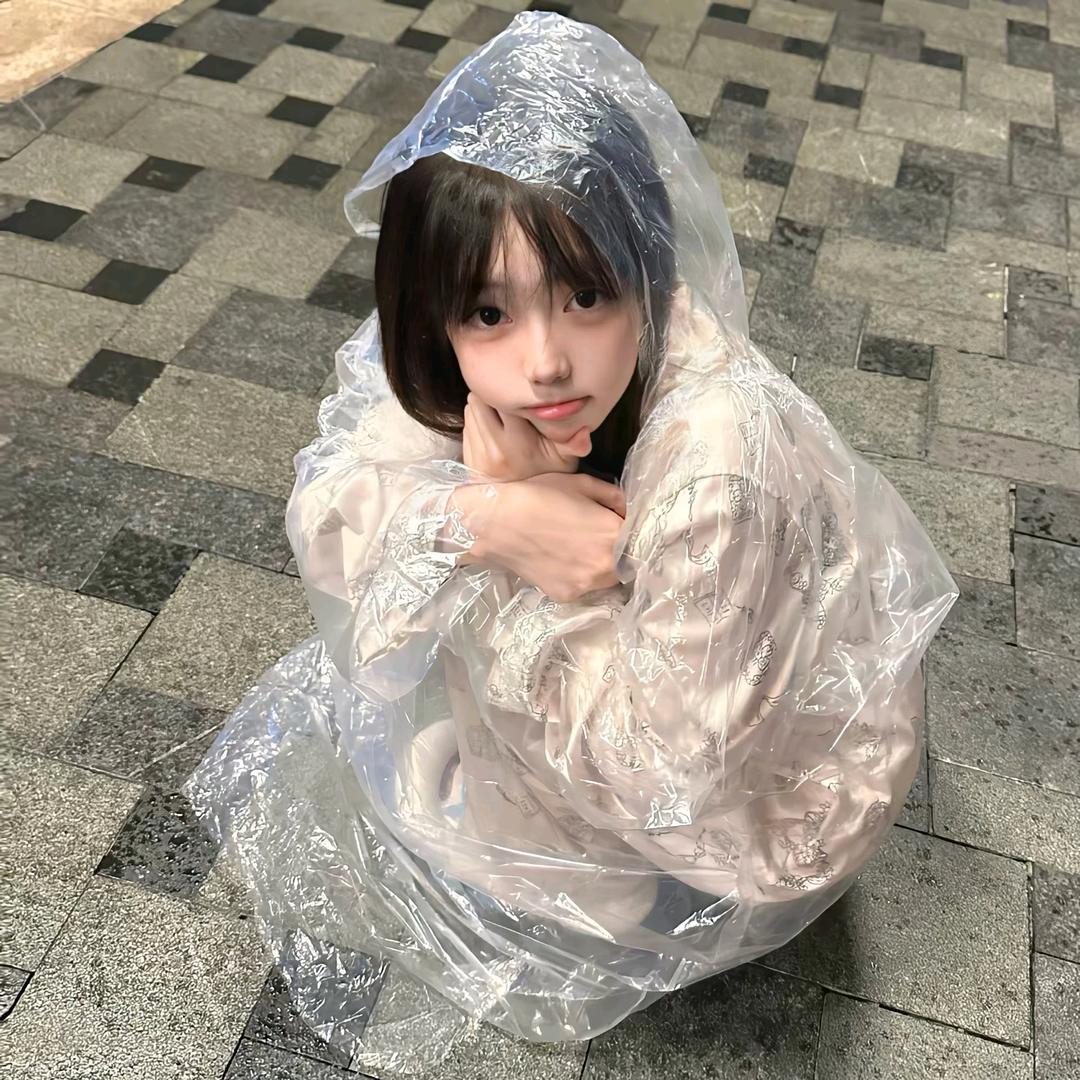 睡觉吵着要抱抱