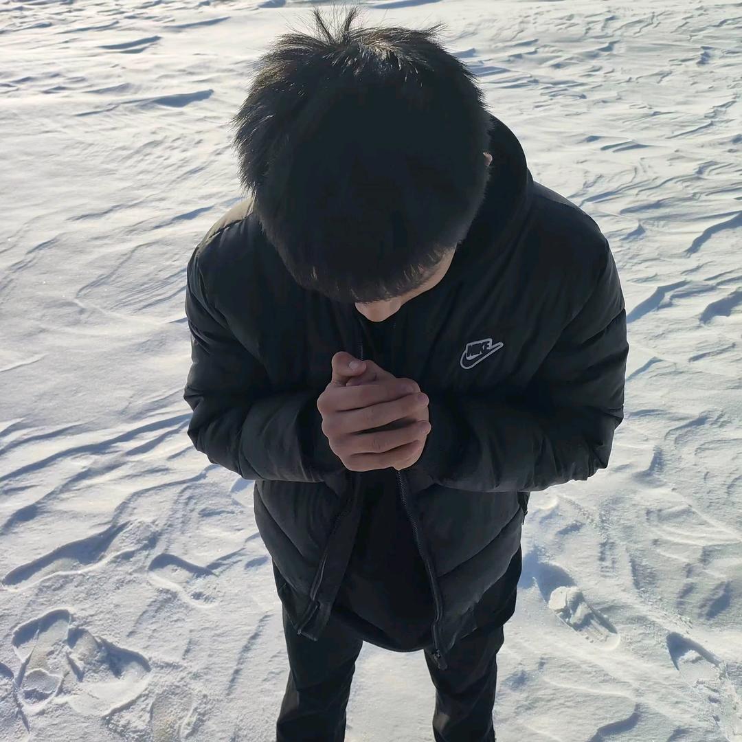 倘若你比青山坦诚