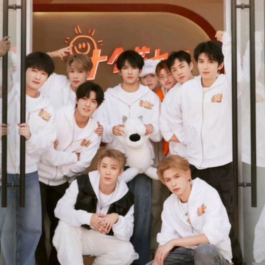 🌾🥝伊利酸奶🥝🌾