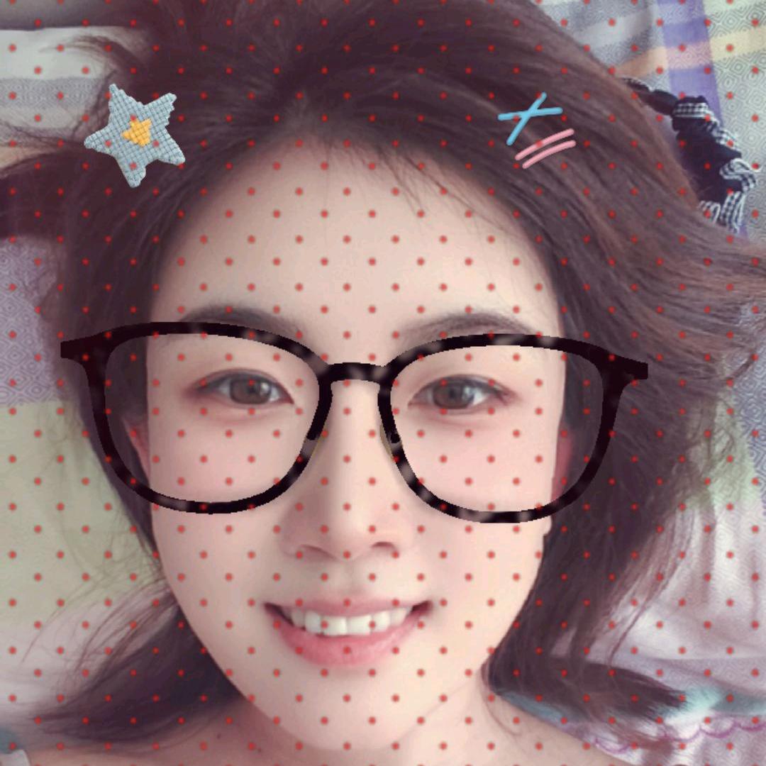 手提二百万女士